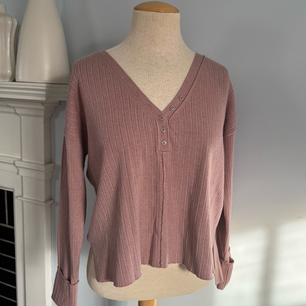ANTHRO Daily Practice lounge sweater v-neck Henley in mauve tan color NWOT